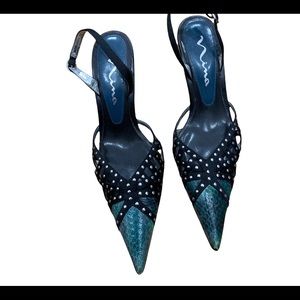 Nina Black & green embellished pointed toe shoes Size 7